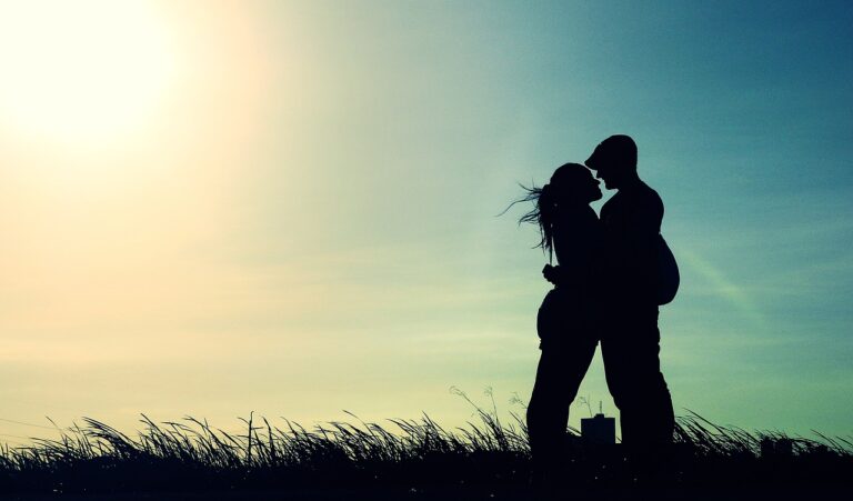 Spice Up Your Love Life: Creative Dating Ideas for Couples