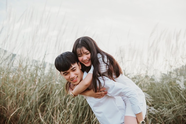 couple, asian, piggyback