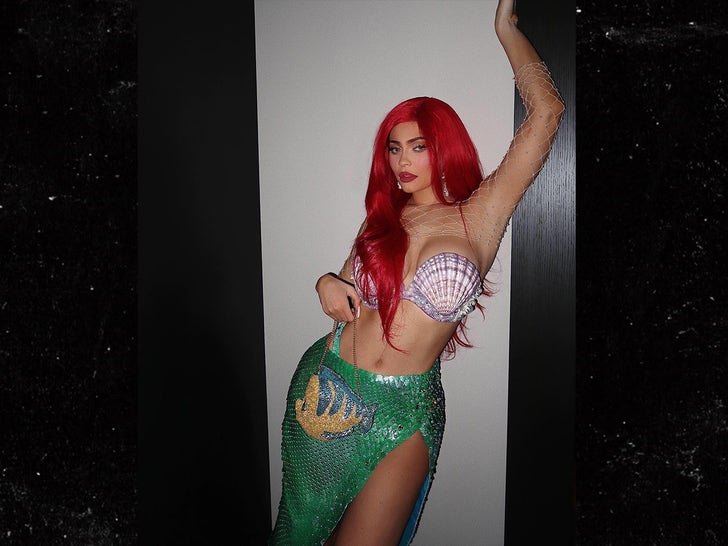 Hot Stars Dressed As Mermaids Through The Years