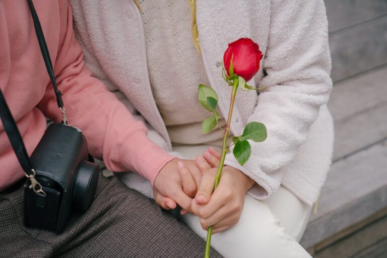 Age-Positive Romance: Finding Fulfillment in Older Woman Dating